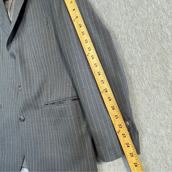 Lauren Ralph Lauren Wool Blazer Men’s Size 42R Grey Pinstripes Woolmark Canada - Picture 6 of 14